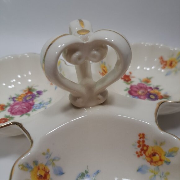 Porcelain 3 Compartment Floral Nut Dish Gold Trim Scalloped Edge Japan Vintage - Picture 8 of 14